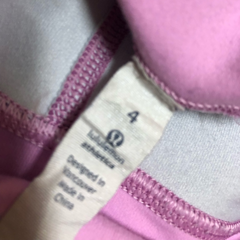 Lululemon - Picture 3 of 5